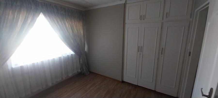 4 Bedroom Property for Sale in Beacon Bay Eastern Cape
